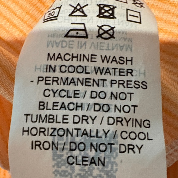 Puma Women's  Sleeveless Gradient Orange Golf Polo Sz: M; EUC - Picture 10 of 11